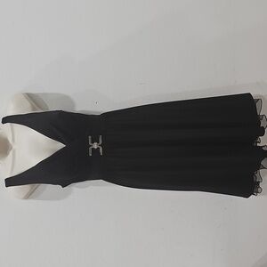 Connected Apparel Black dressy V-neck sleeveless Dress. Size 10 Cocktail Evening